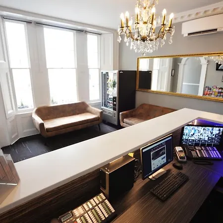 The 29 London-2